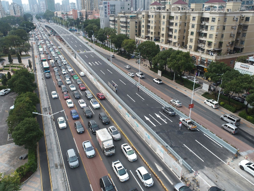 九洲大道跨白石路桥一带现状。.jpg
