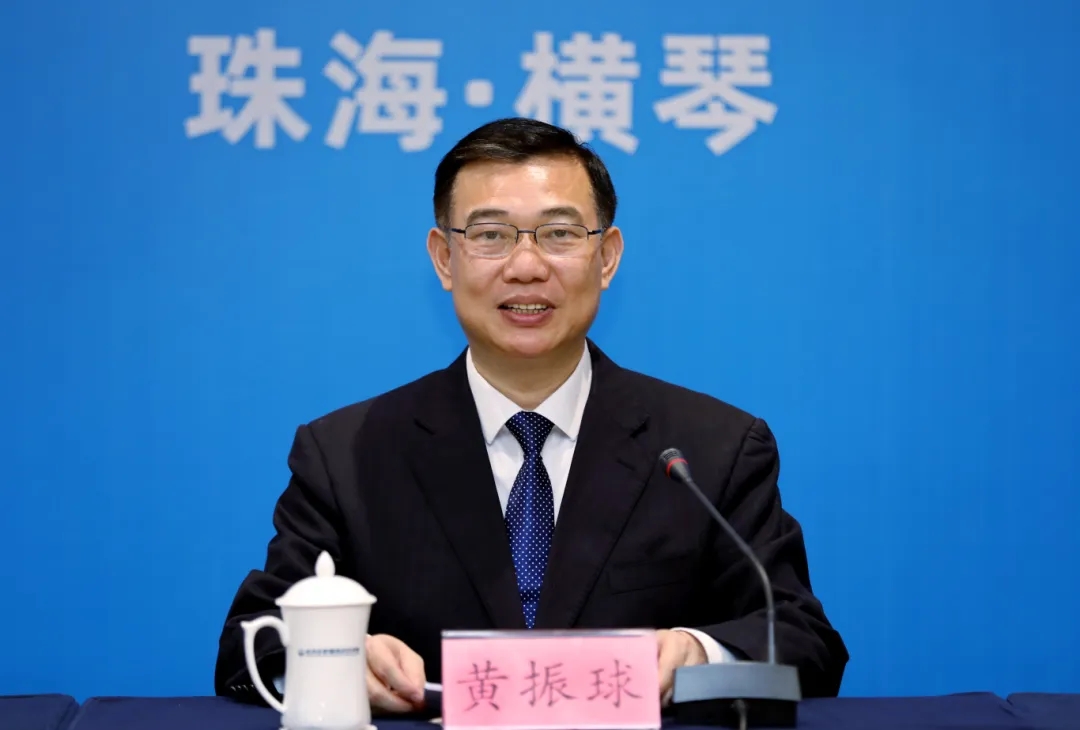 黄振球.jpg