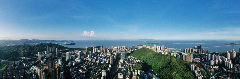 珠海正以更高标准、更高追求建设活力之城、创新之城、美丽之城、共富之城，推进