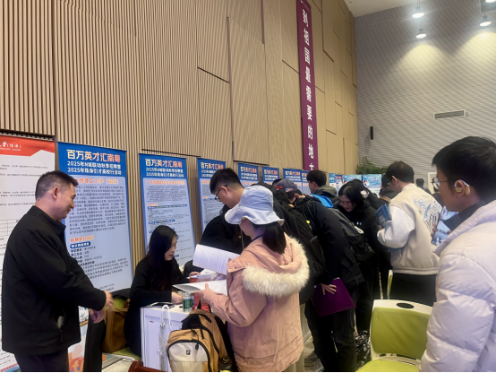 北京大学现场1.jpg