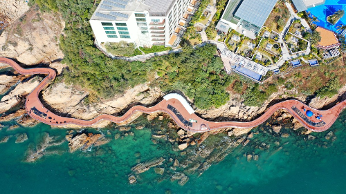 东澳岛滨海栈道。.jpg