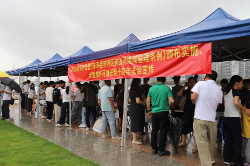 活动现场设置多板块特色展区。.jpg
