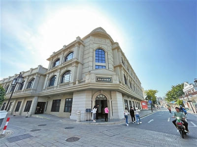 国庆期间,市民游客前往留学文化馆可领取探馆手册,免费参加