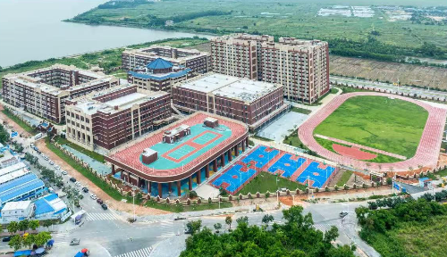 北京师范大学香山中学新校区。.jpg