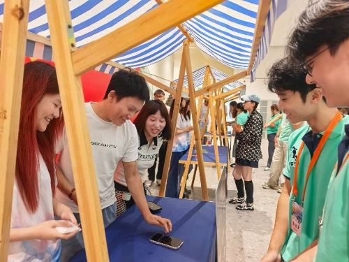 港澳青年设计的破冰游戏。.jpg